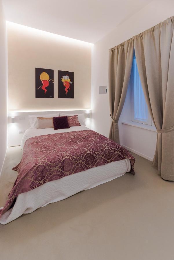 A Misura Duomo Rooms & Apartment - Ls Accommodations Nápoly Kültér fotó