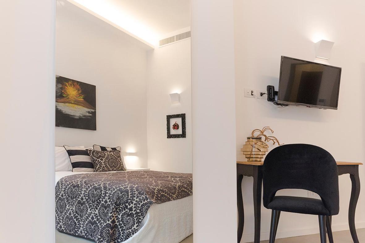 A Misura Duomo Rooms & Apartment - Ls Accommodations Nápoly Kültér fotó